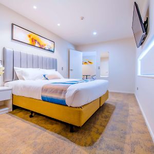 Deluxe  King Room Disability Access